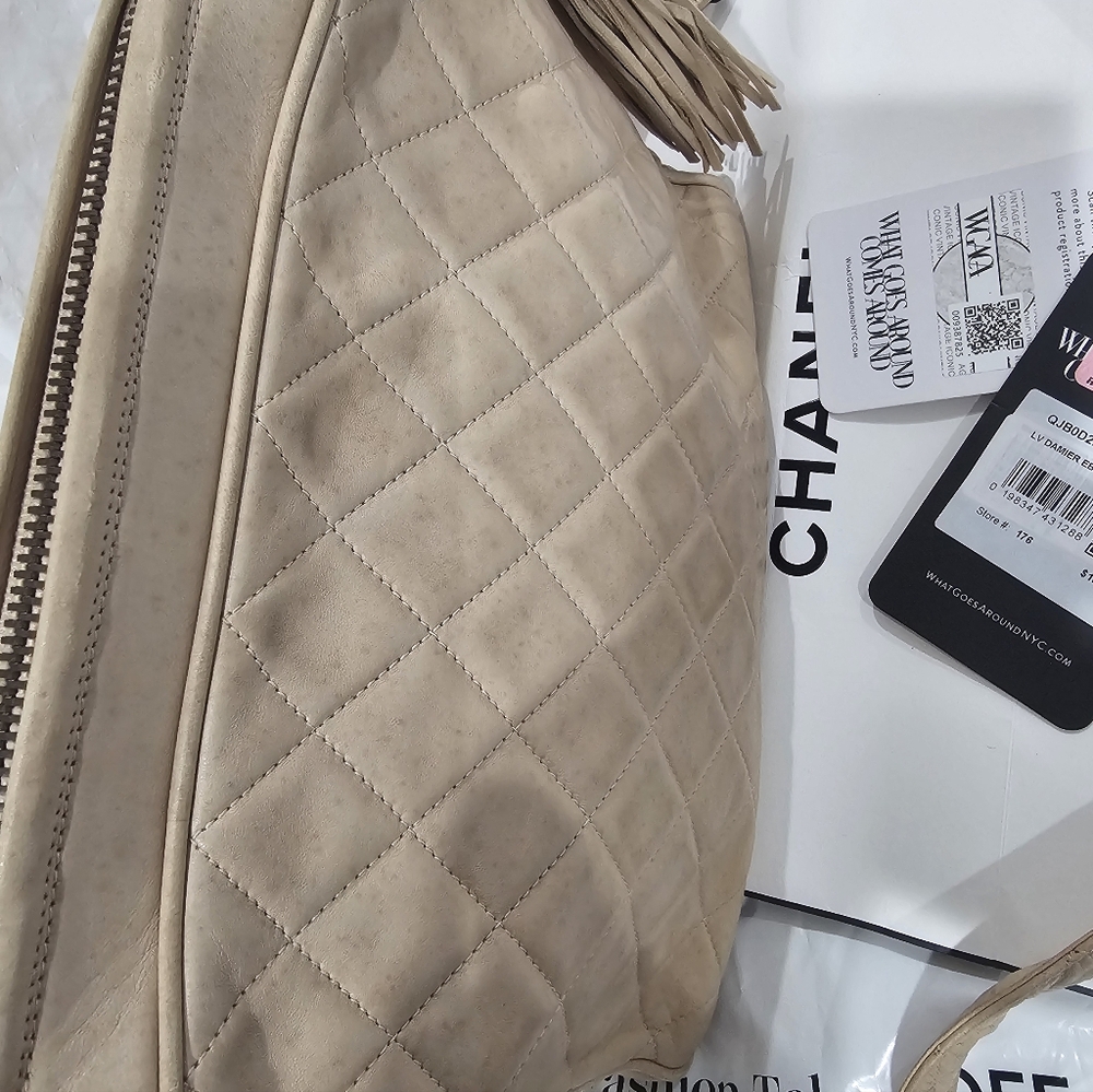 CHANEL 1994 VINTAGELIGHT BEIGE LAMBSKINLARGE CAMERA CASEMESSENGER BAG. - Picture 17 of 17